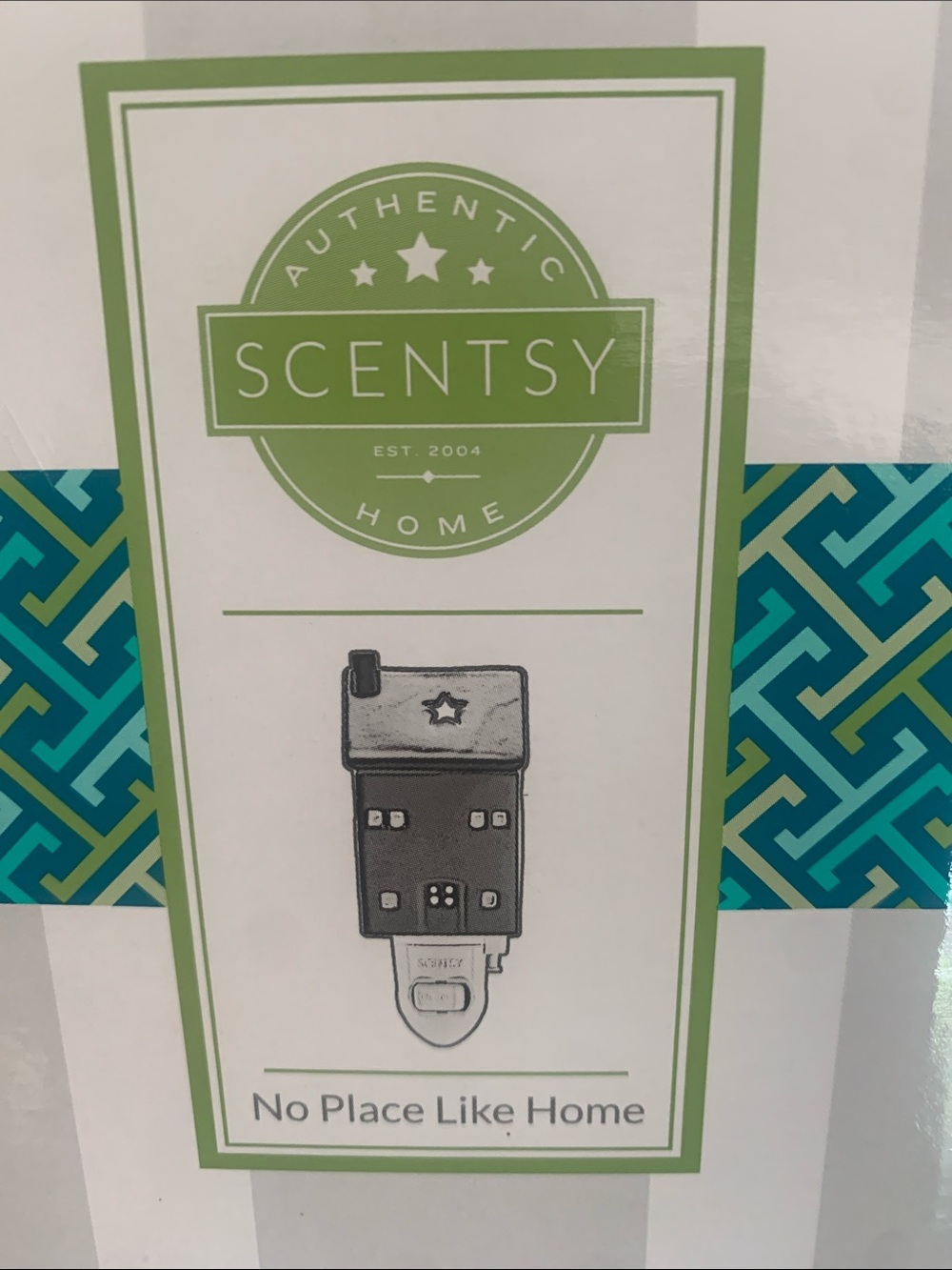 Scentsy Plug-In Warmer - Brand New in Box - Discontinued Collector Edition